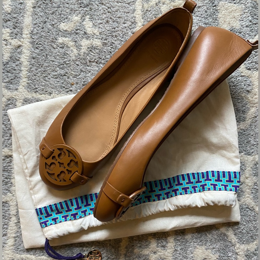 Tory Burch ballet flats with original dust bag. Size 9.